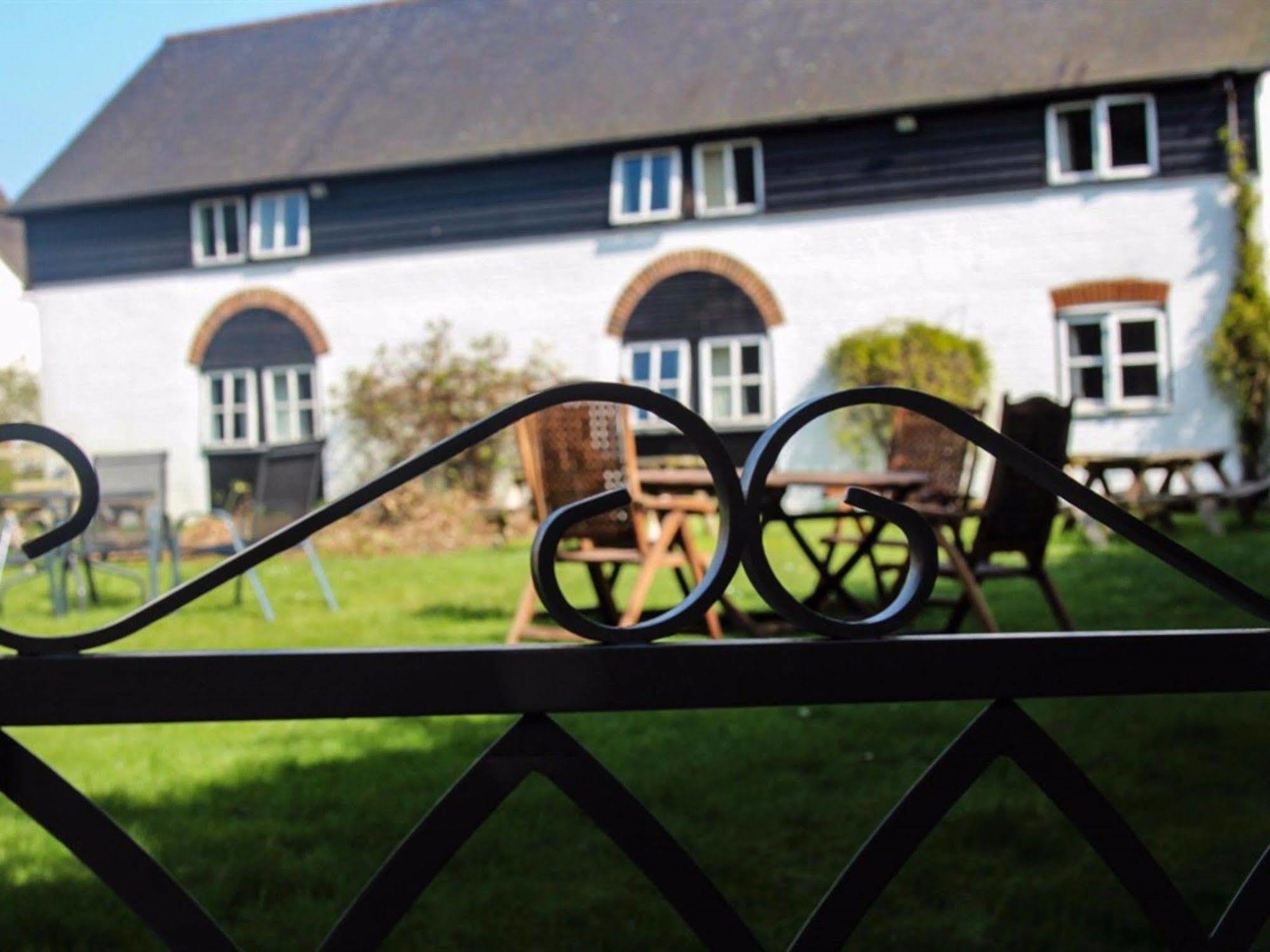 מלון Great Yeldham The Waggon And Horses מראה חיצוני תמונה